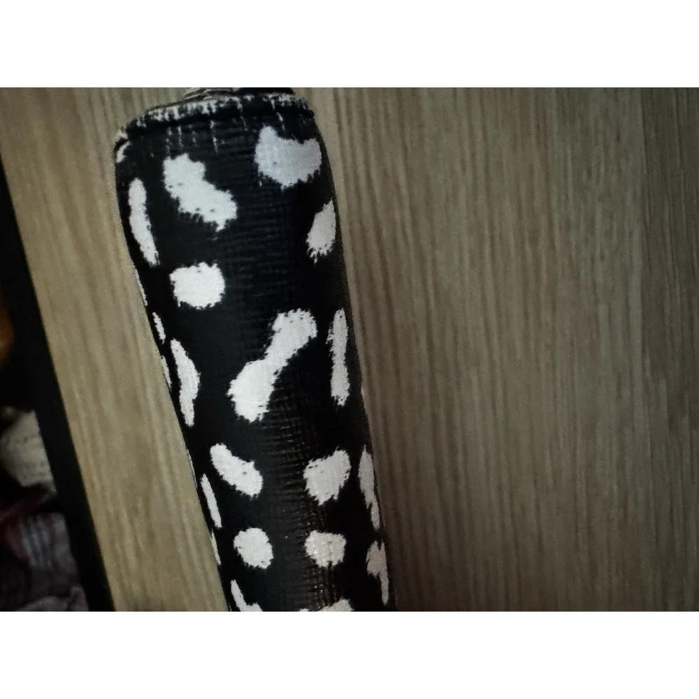 MICHAEL KORS JET SET TRAVEL Leopard Phone CASE WRISTLET Black Wallet EUC PT3